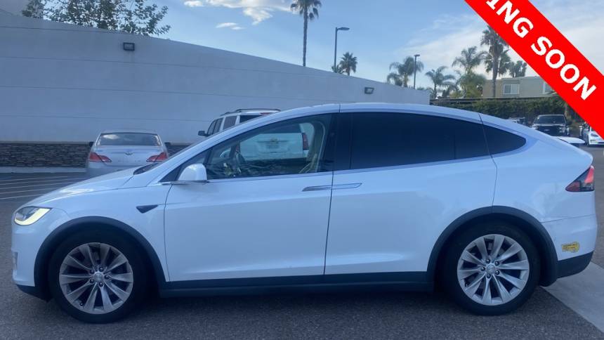 2017 Tesla Model X 5YJXCBE24HF049761