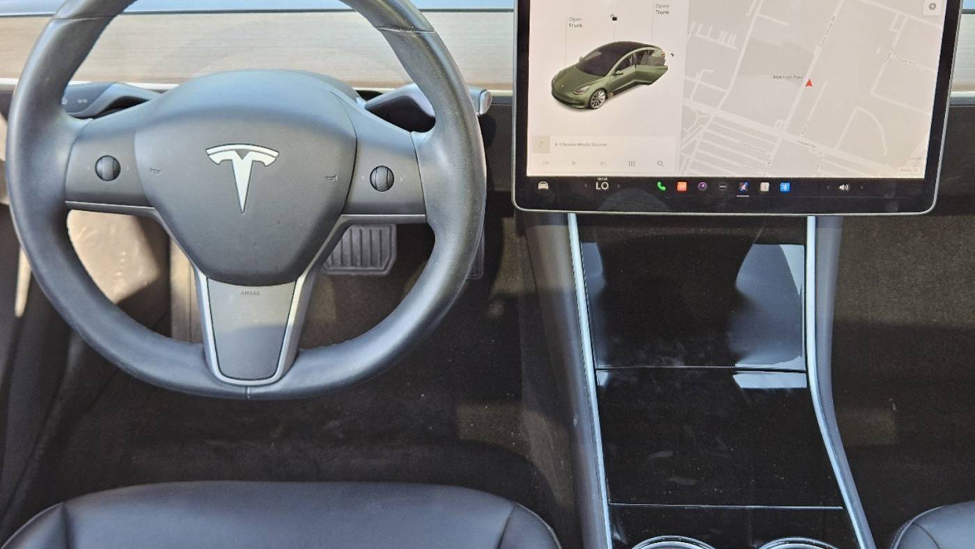 2018 Tesla Model 3 5YJ3E1EA5JF154907