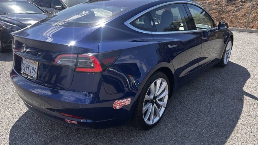 2018 Tesla Model 3 5YJ3E1EA8JF035801