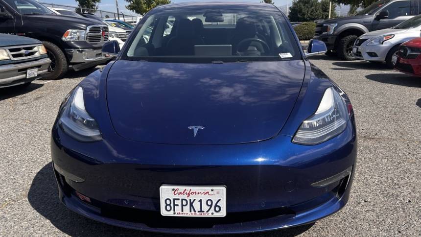 2018 Tesla Model 3 5YJ3E1EA8JF035801