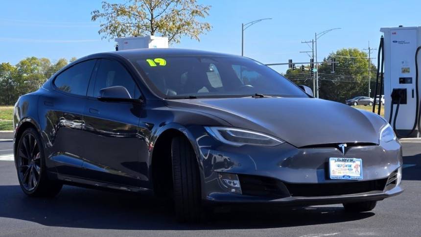 2019 Tesla Model S 5YJSA1E44KF331269