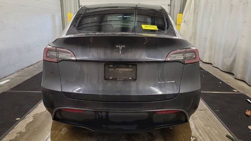 2020 Tesla Model Y 5YJYGDEE8LF031013