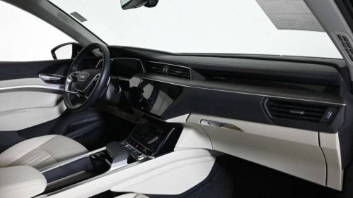 2021 Audi e-tron WA12ABGE0MB006565