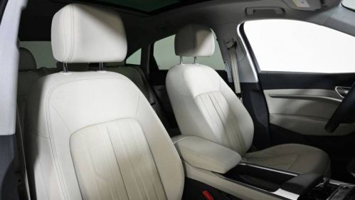 2021 Audi e-tron WA12ABGE0MB006565