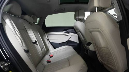 2021 Audi e-tron WA12ABGE0MB006565