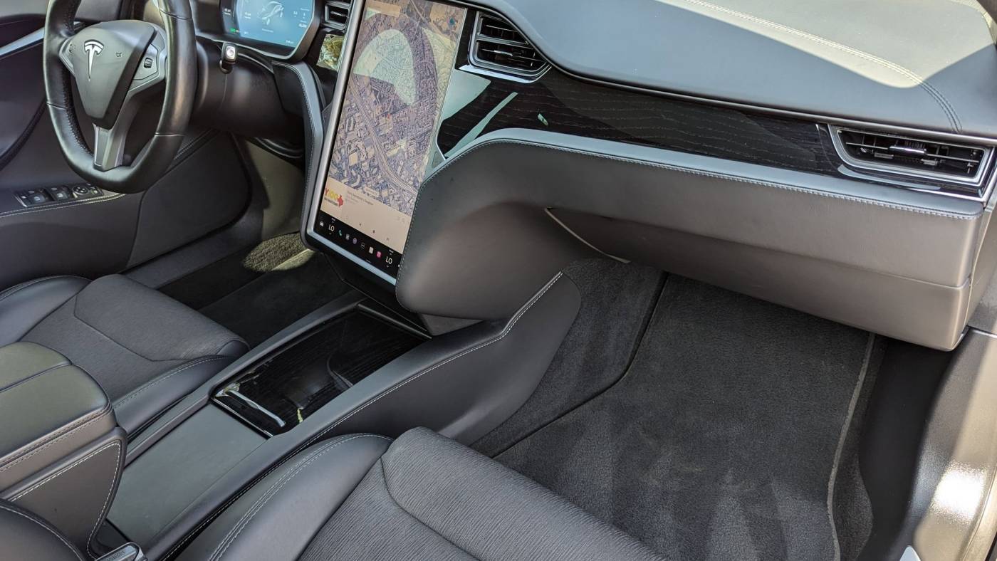 2018 Tesla Model S 5YJSA1E22JF281470