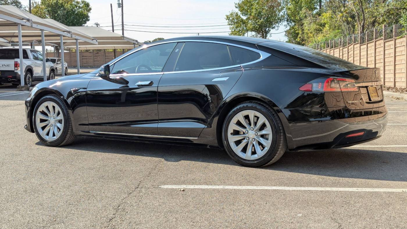 2018 Tesla Model S 5YJSA1E22JF281470