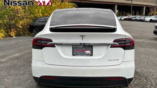 2019 Tesla Model X 5YJXCDE49KF183119