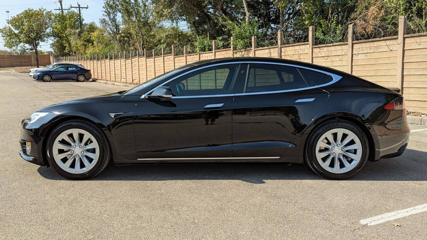 2018 Tesla Model S 5YJSA1E22JF281470