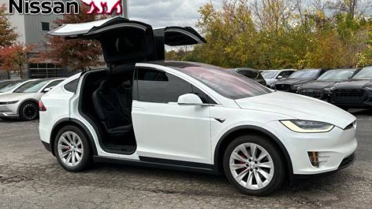 2019 Tesla Model X 5YJXCDE49KF183119