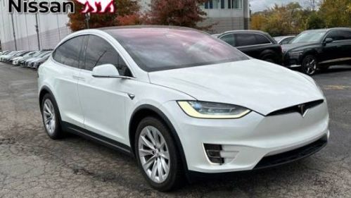 2019 Tesla Model X 5YJXCDE49KF183119