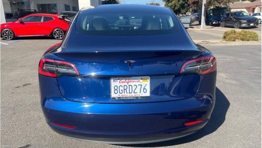 2018 Tesla Model 3 5YJ3E1EBXJF085110