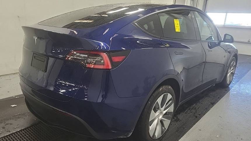 2021 Tesla Model Y 5YJYGDEE2MF063828