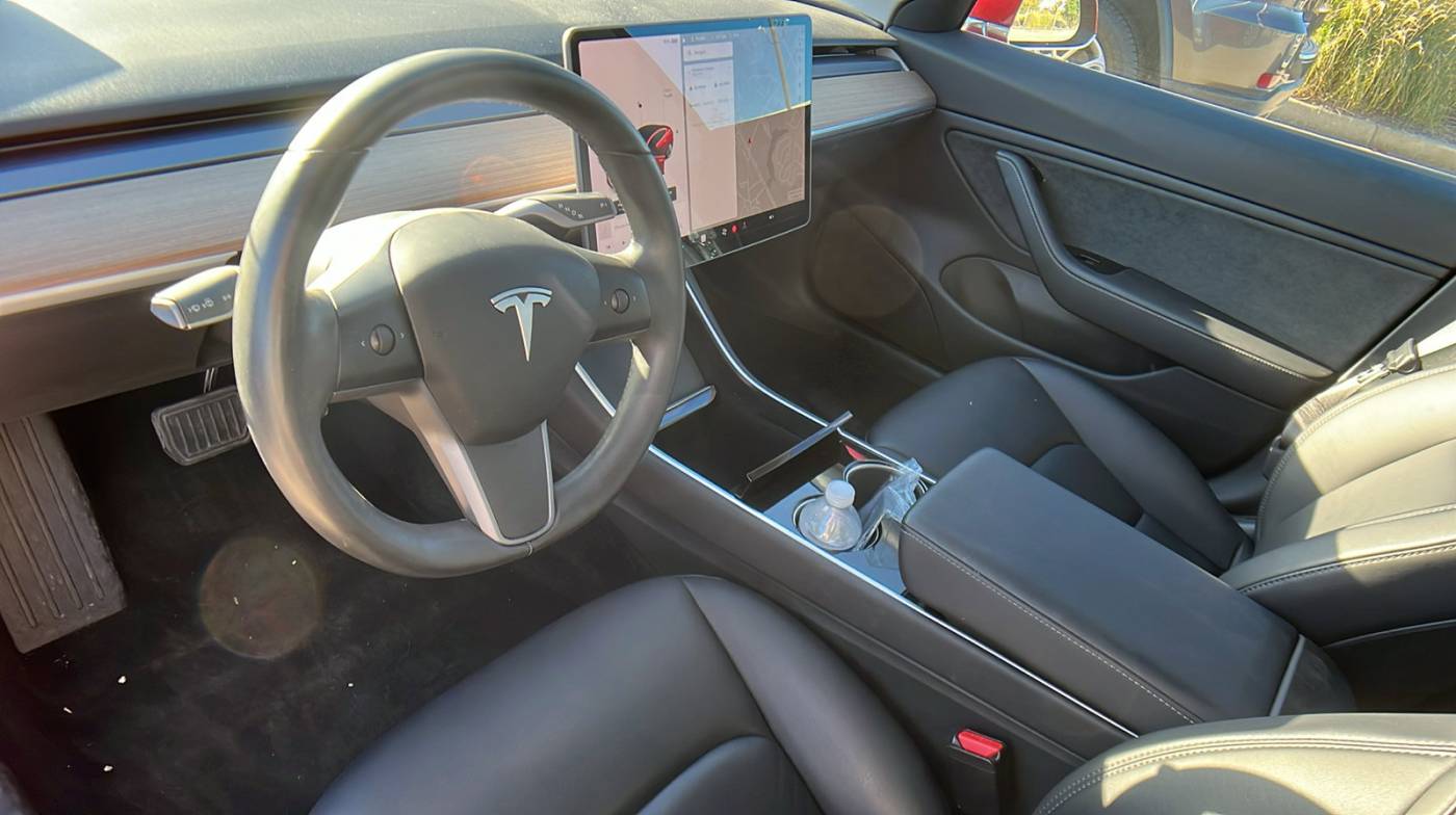 2018 Tesla Model 3 5YJ3E1EA7JF060625