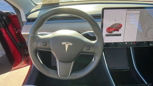 2018 Tesla Model 3 5YJ3E1EA7JF060625