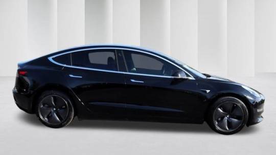 2018 Tesla Model 3 5YJ3E1EA3JF109173