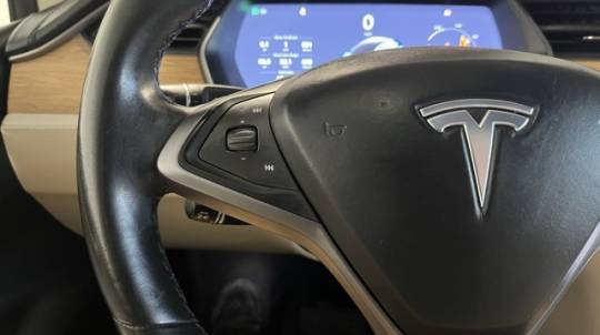 2018 Tesla Model X 5YJXCDE24JF141549