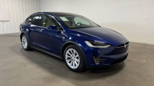 2018 Tesla Model X 5YJXCDE24JF141549