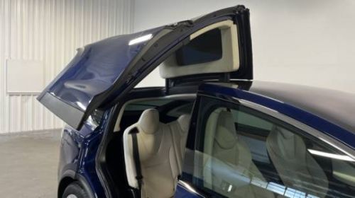 2018 Tesla Model X 5YJXCDE24JF141549