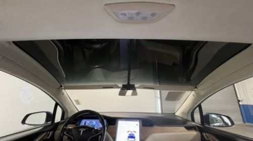 2018 Tesla Model X 5YJXCDE24JF141549