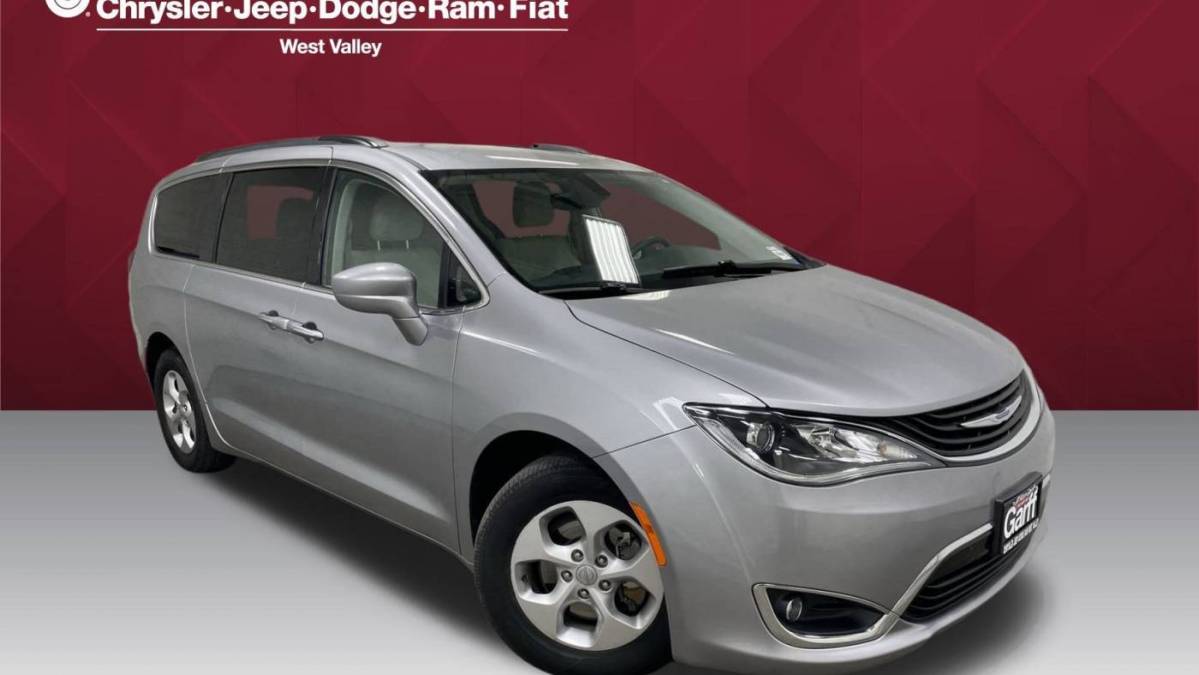 2018 Chrysler Pacifica 2C4RC1H71JR278161