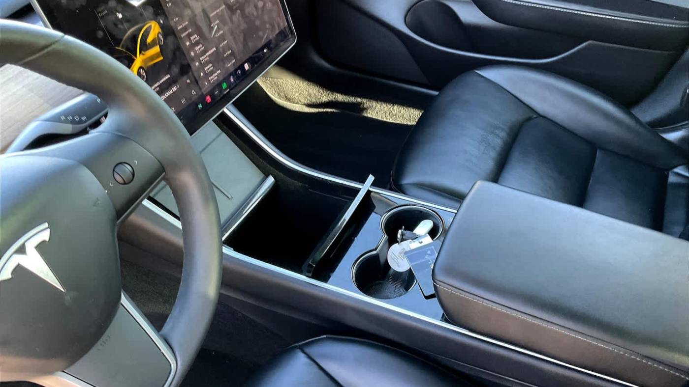 2020 Tesla Model 3 5YJ3E1EB5LF741877