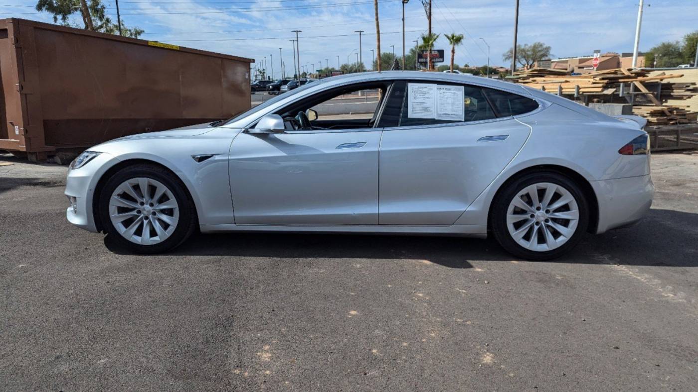 2018 Tesla Model S 5YJSA1E2XJF243775