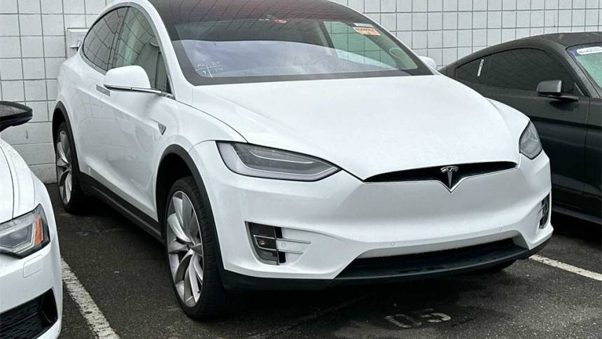 2016 Tesla Model X 5YJXCAE43GF012016