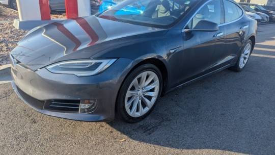 2018 Tesla Model S 5YJSA1E26JF261819