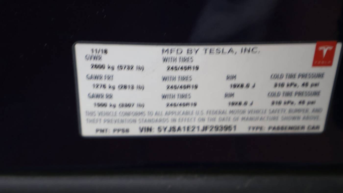 2018 Tesla Model S 5YJSA1E21JF293951