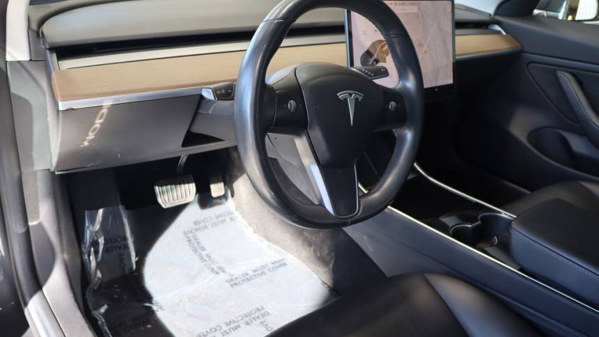 2018 Tesla Model 3 5YJ3E1EB9JF068721