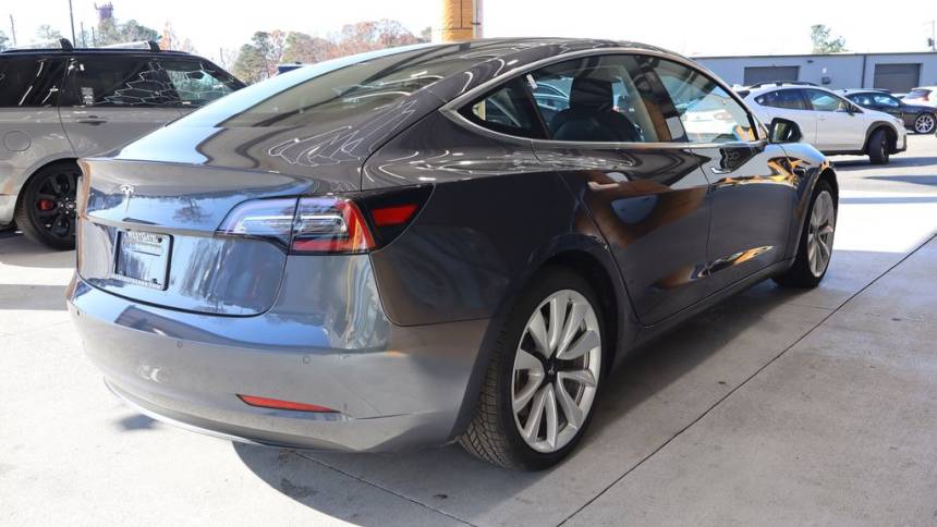 2018 Tesla Model 3 5YJ3E1EB9JF068721