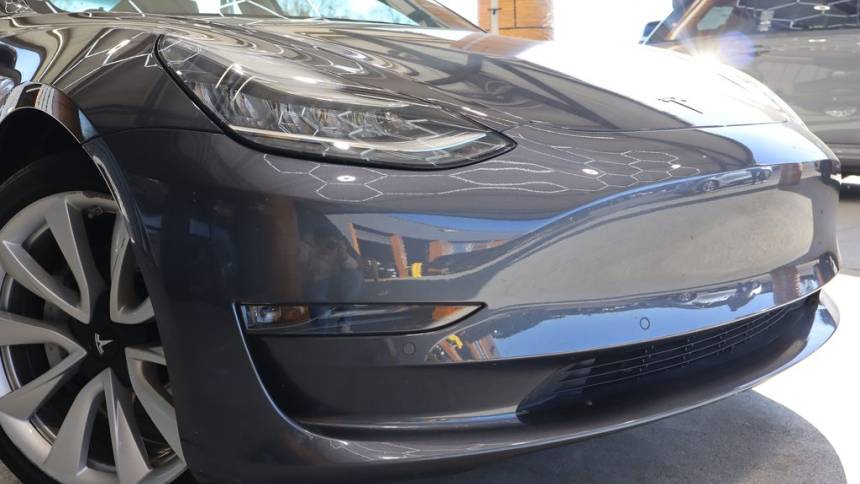 2018 Tesla Model 3 5YJ3E1EB9JF068721