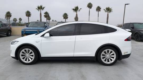 2016 Tesla Model X 5YJXCBE28GF016471