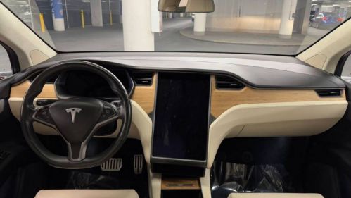 2019 Tesla Model X 5YJXCDE40KF186510