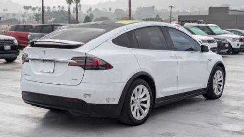 2016 Tesla Model X 5YJXCBE28GF016471