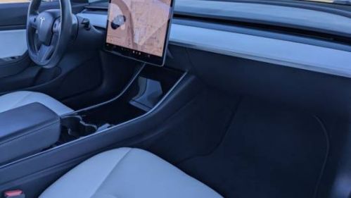 2018 Tesla Model 3 5YJ3E1EBXJF122429