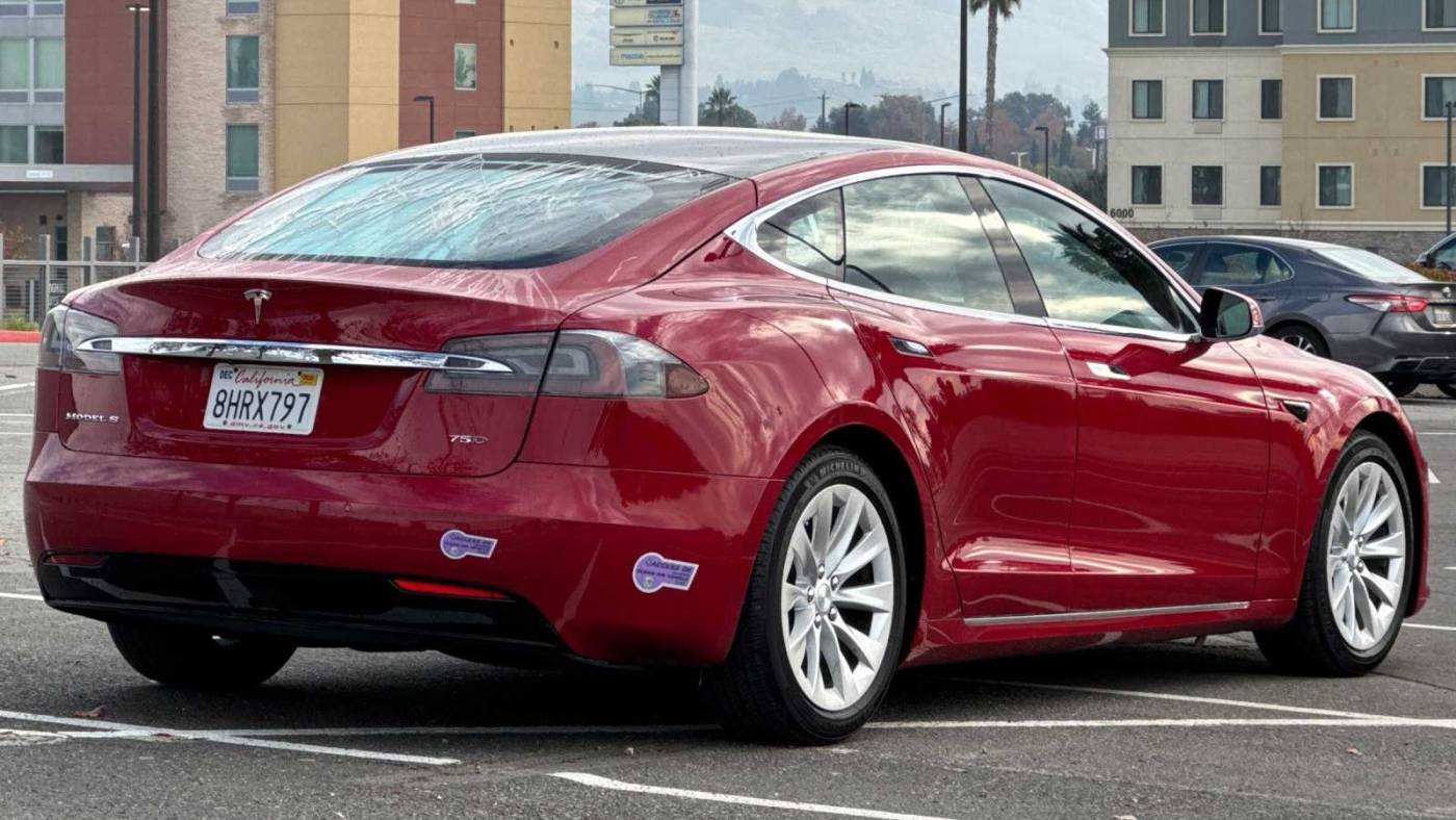 2018 Tesla Model S 5YJSA1E22JF294381