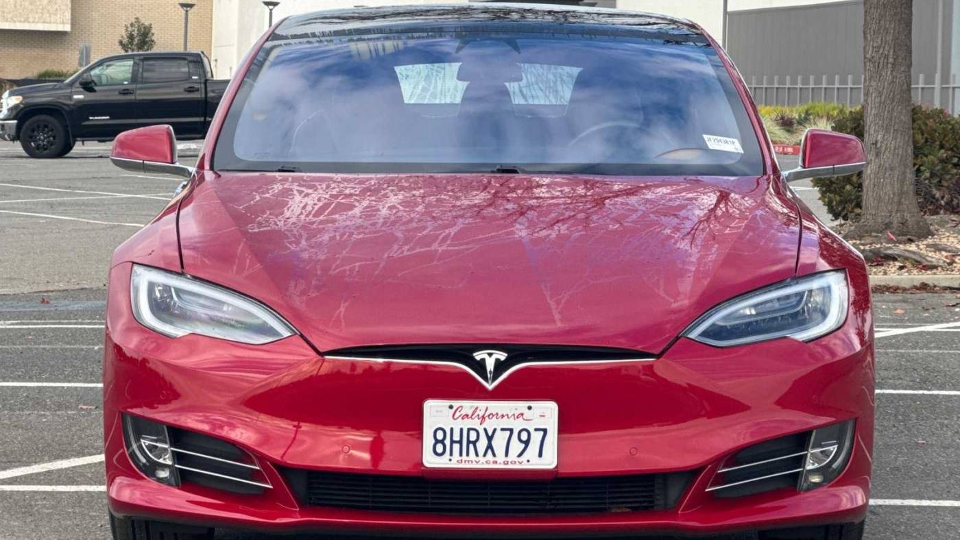 2018 Tesla Model S 5YJSA1E22JF294381