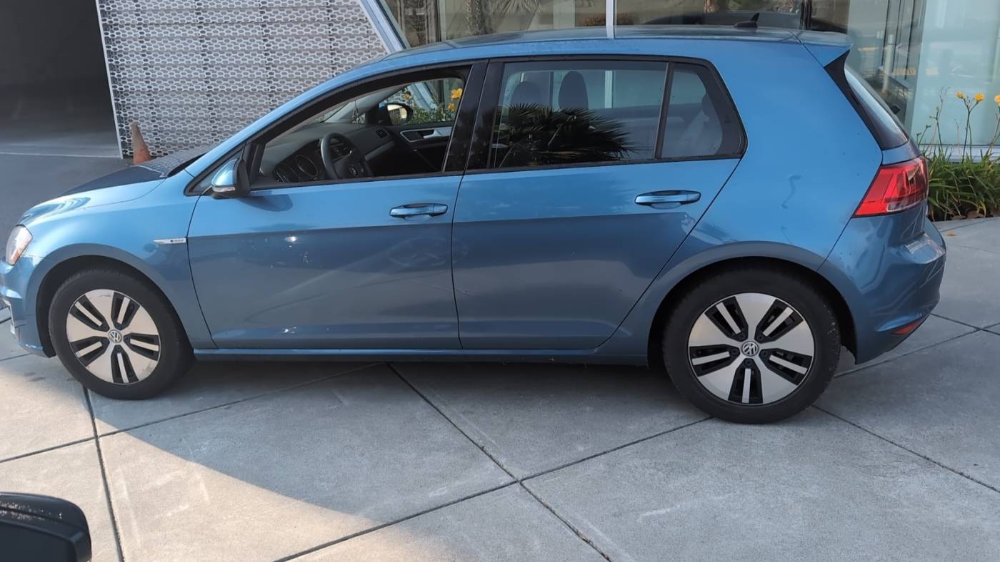 2016 Volkswagen e-Golf WVWKP7AU5GW911236