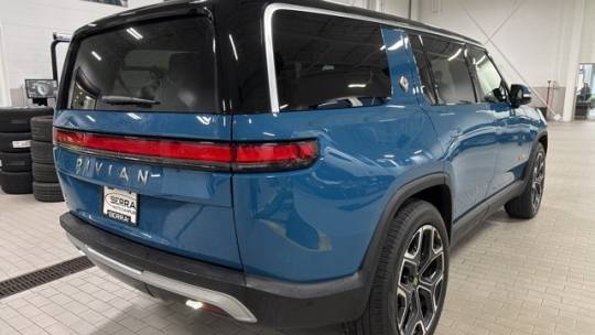 2023 Rivian R1S 7PDSGABA3PN011659