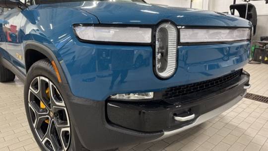 2023 Rivian R1S 7PDSGABA3PN011659