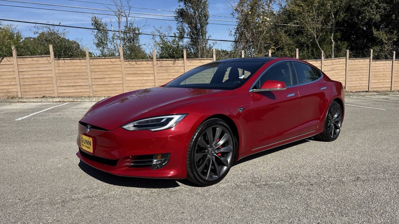 2017 Tesla Model S 5YJSA1E43HF182281