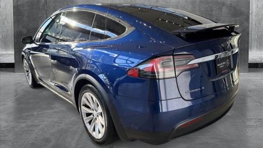 2017 Tesla Model X 5YJXCDE22HF056834