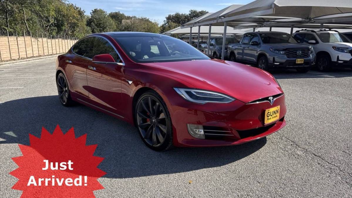 2017 Tesla Model S 5YJSA1E43HF182281