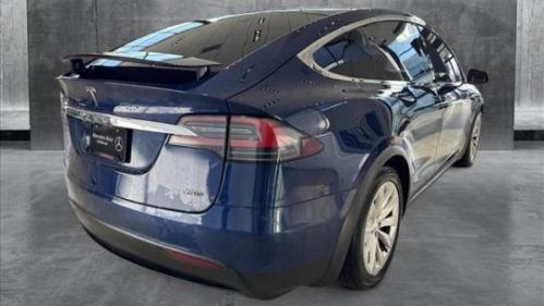 2017 Tesla Model X 5YJXCDE22HF056834