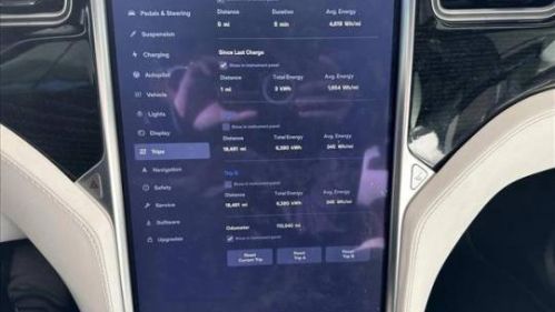 2017 Tesla Model X 5YJXCDE22HF056834