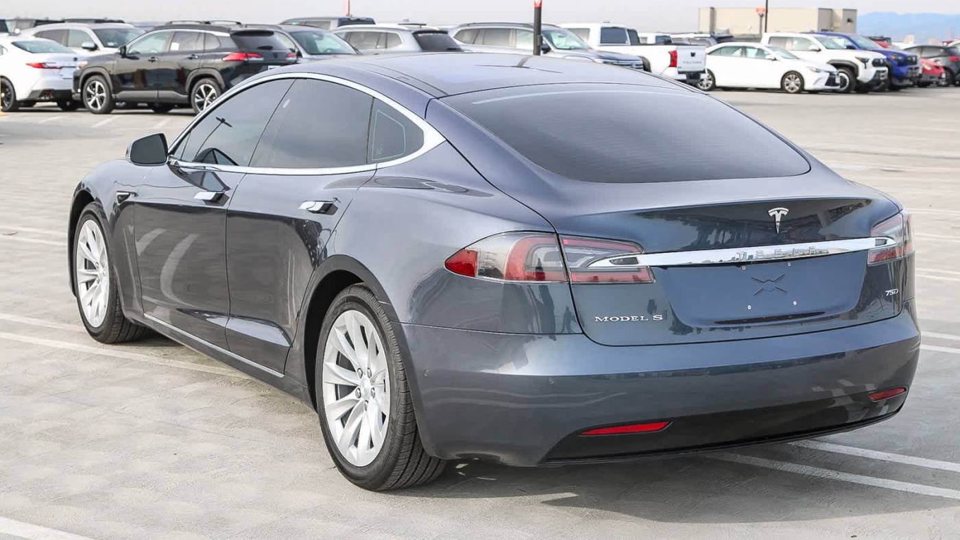 2018 Tesla Model S 5YJSA1E23JF246033