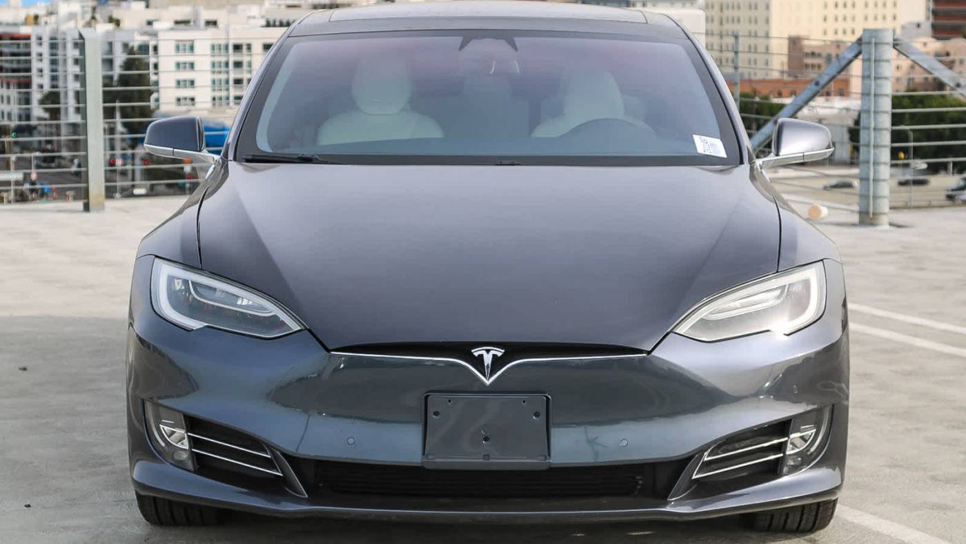 2018 Tesla Model S 5YJSA1E23JF246033