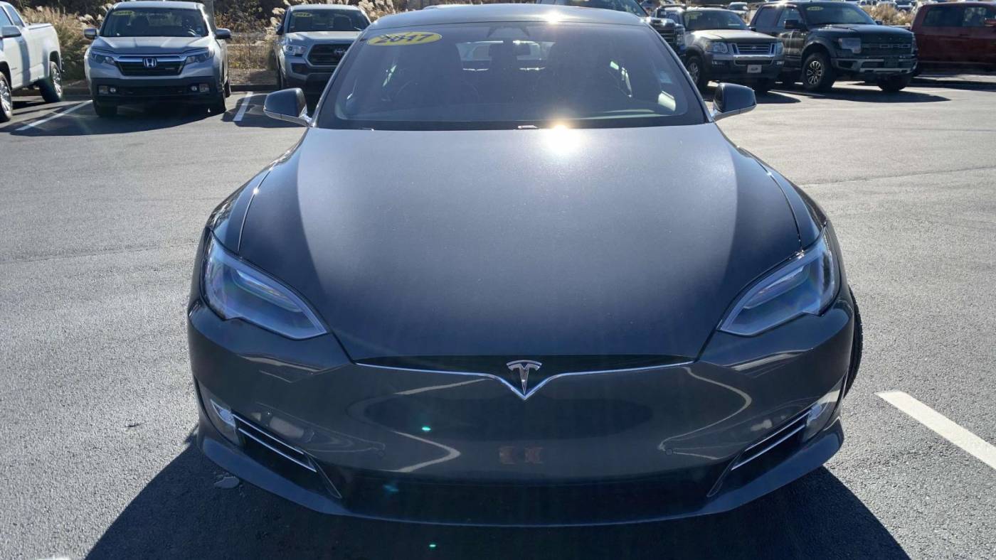 2017 Tesla Model S 5YJSA1E24HF215027